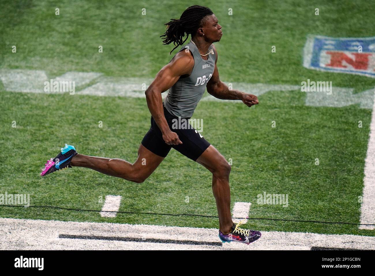 South Carolina defensive back Cam Smith runs the 40yard dash at the