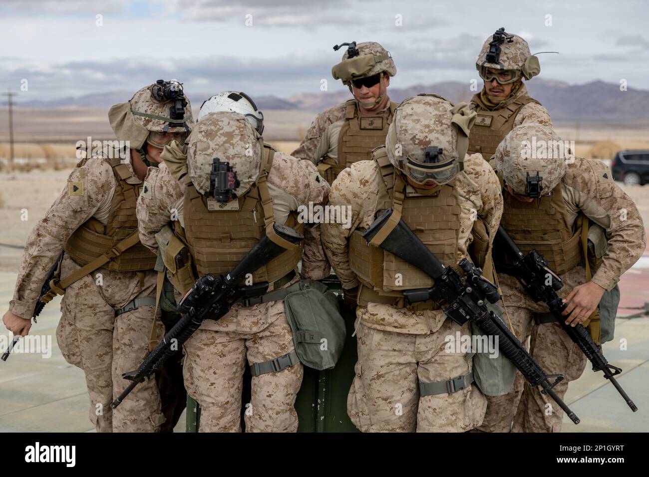 U.S. Marines with Marine Medium Tiltrotor Squadron (VMM) 261 and Marine ...