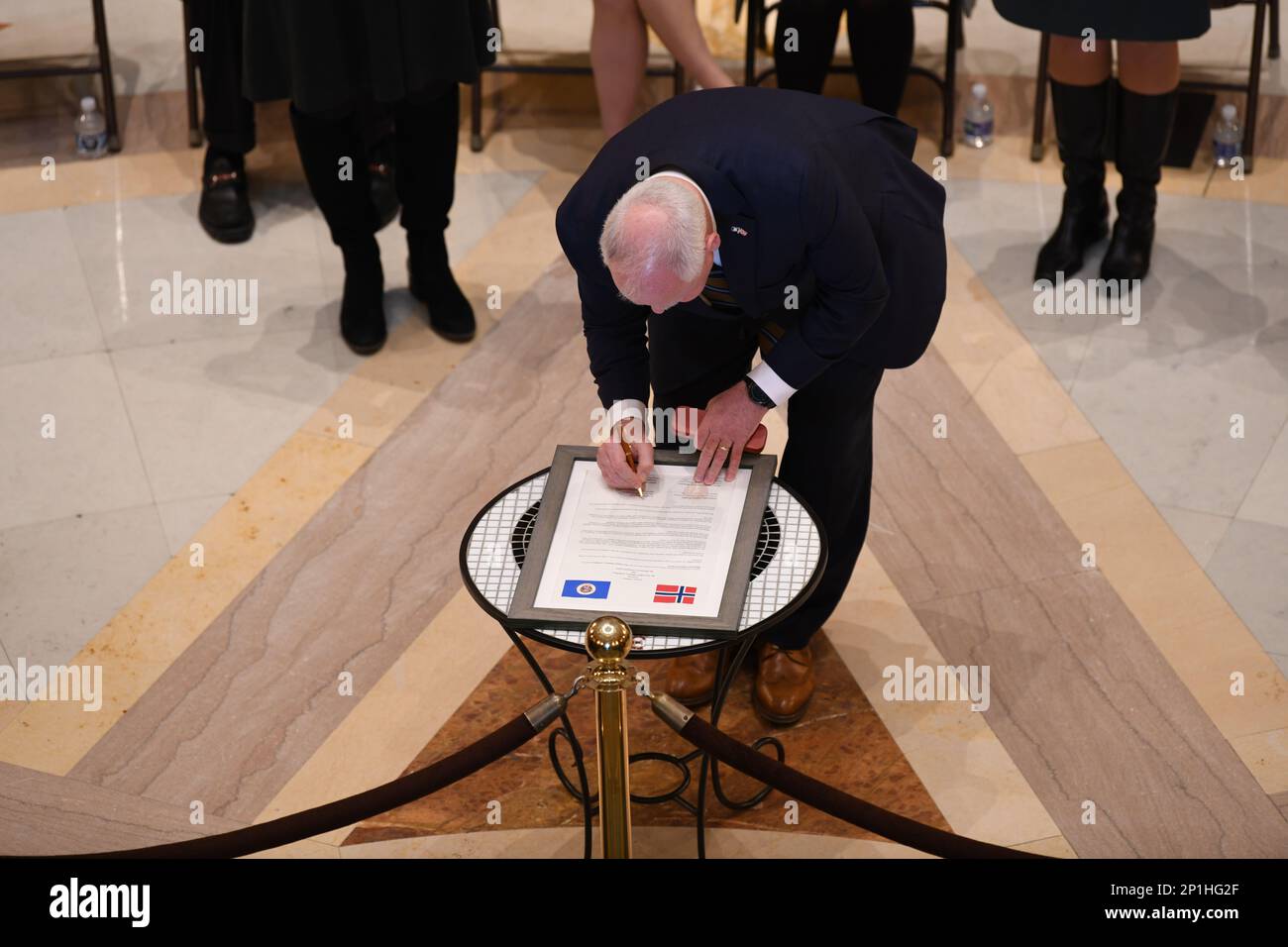 Letter of intent ceremony hi-res stock photography and images - Alamy