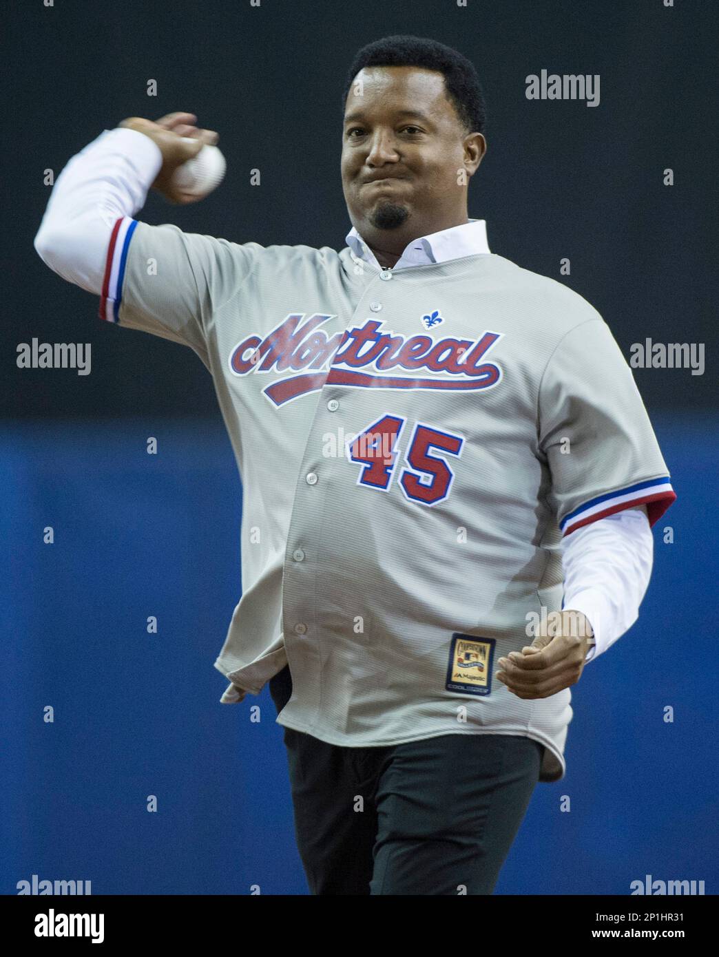 Pedro Martinez throws first pitch at Blue Jays game in Expos jersey