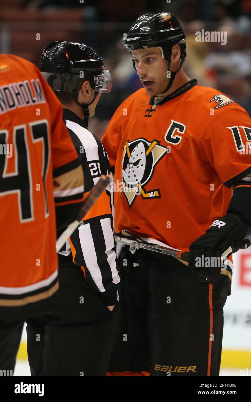 Ryan Getzlaf #15 of the Anaheim Ducks celebrates his first period