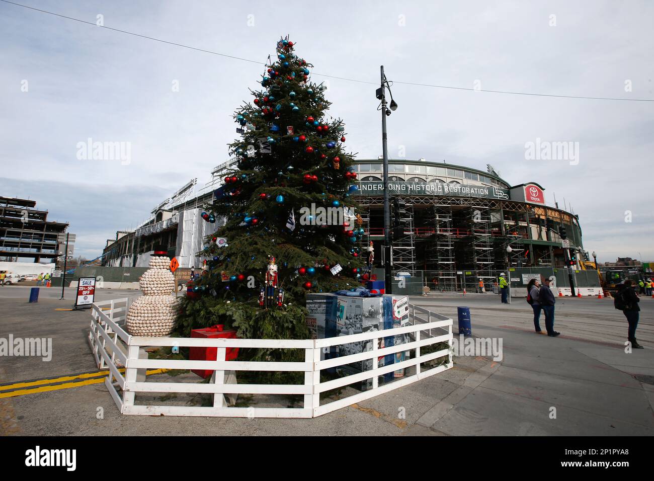 Major Chicago Cubs Christmas Tree