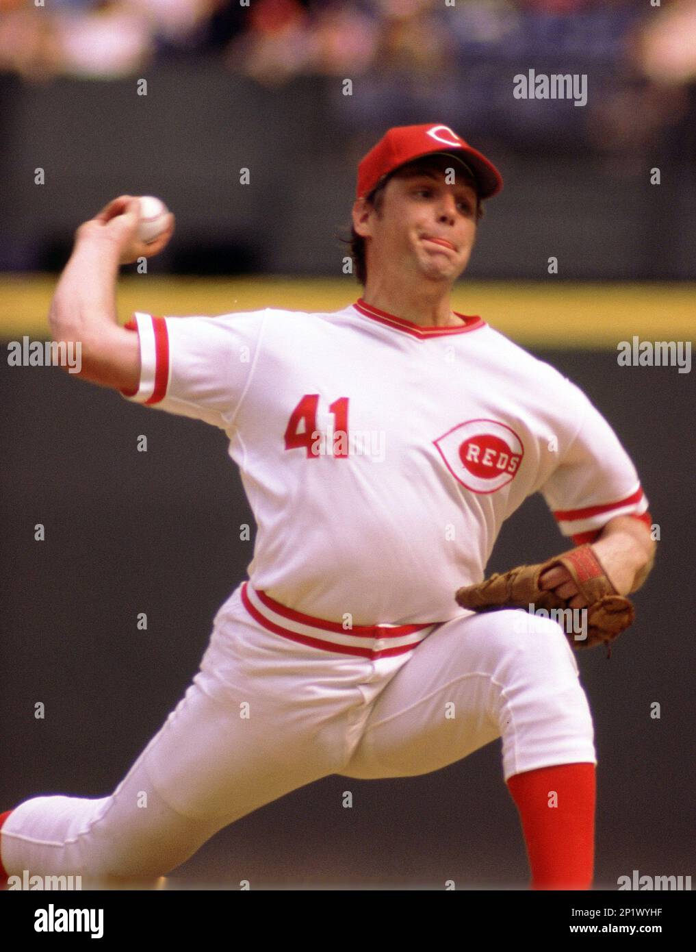 Cincinnati Reds Tom Seaver (41) during a game from his 1977 season. Tom  Seaver played for 20 years with 4 different teams and was a 12-time  All-Star, National League Cy Young winner