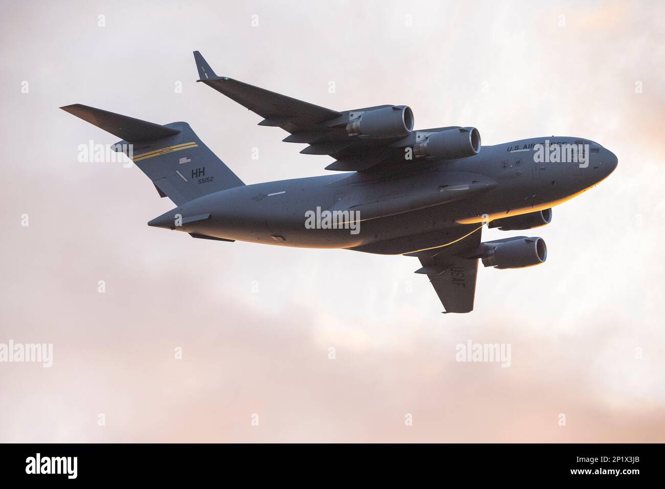 A USAF C17 Globemaster demonstrating slow flight capability at the