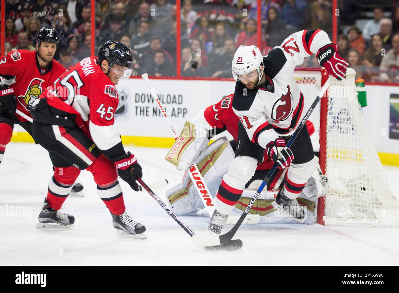 December 30, 2015 Ottawa Senators defenseman Chris Wideman (45) and