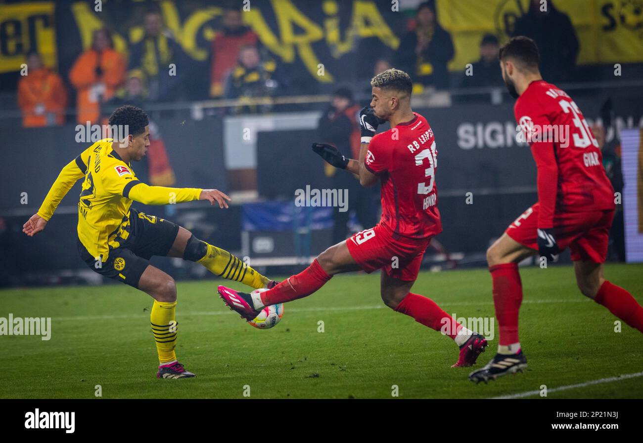 Dortmund, Germany. 3rd Mar, 2023. Jude Bellingham (BVB), Benjamin ...