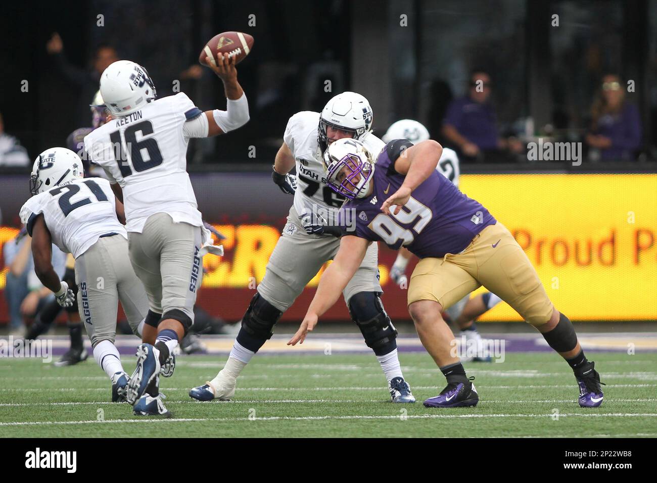 10 September 2016: Washington's Greg Gaines during the game against Idaho.  Washington defeated Idaho at Husky Stadium in Seattle, WA. (Photo by Jesse  Beals/Icon Sportswire) (Icon Sportswire via AP Images Stock Photo 