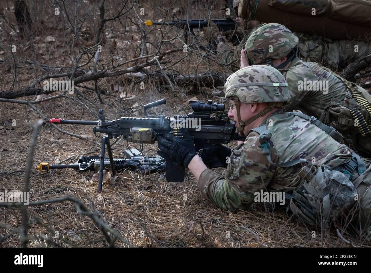 U.S. Army Soldiers with Alpha Company, 1st Battalion, 114th Infantry ...