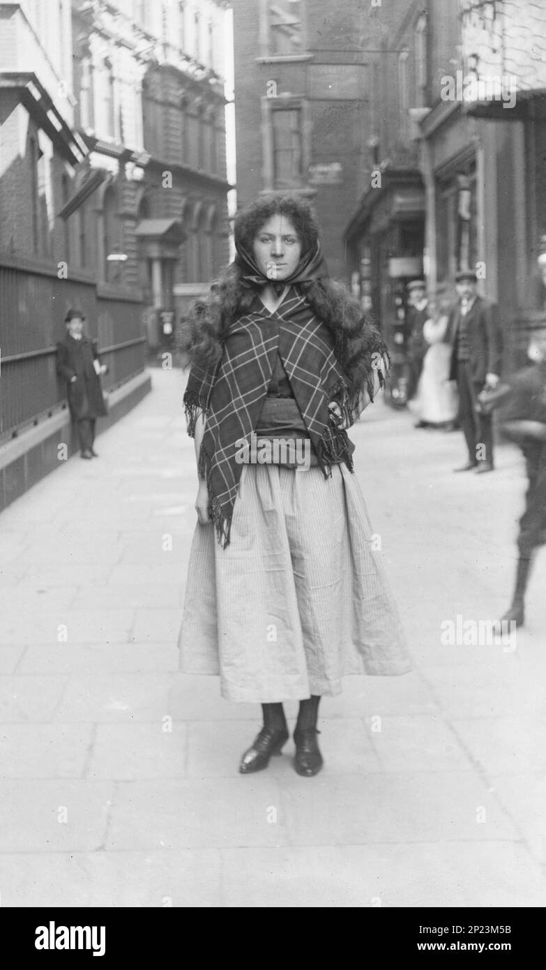 Barbara Ayrton-Gould dressed as a fisher girl representing Grace Darling, promoting the Womens exhibition, May 1909 Stock Photo