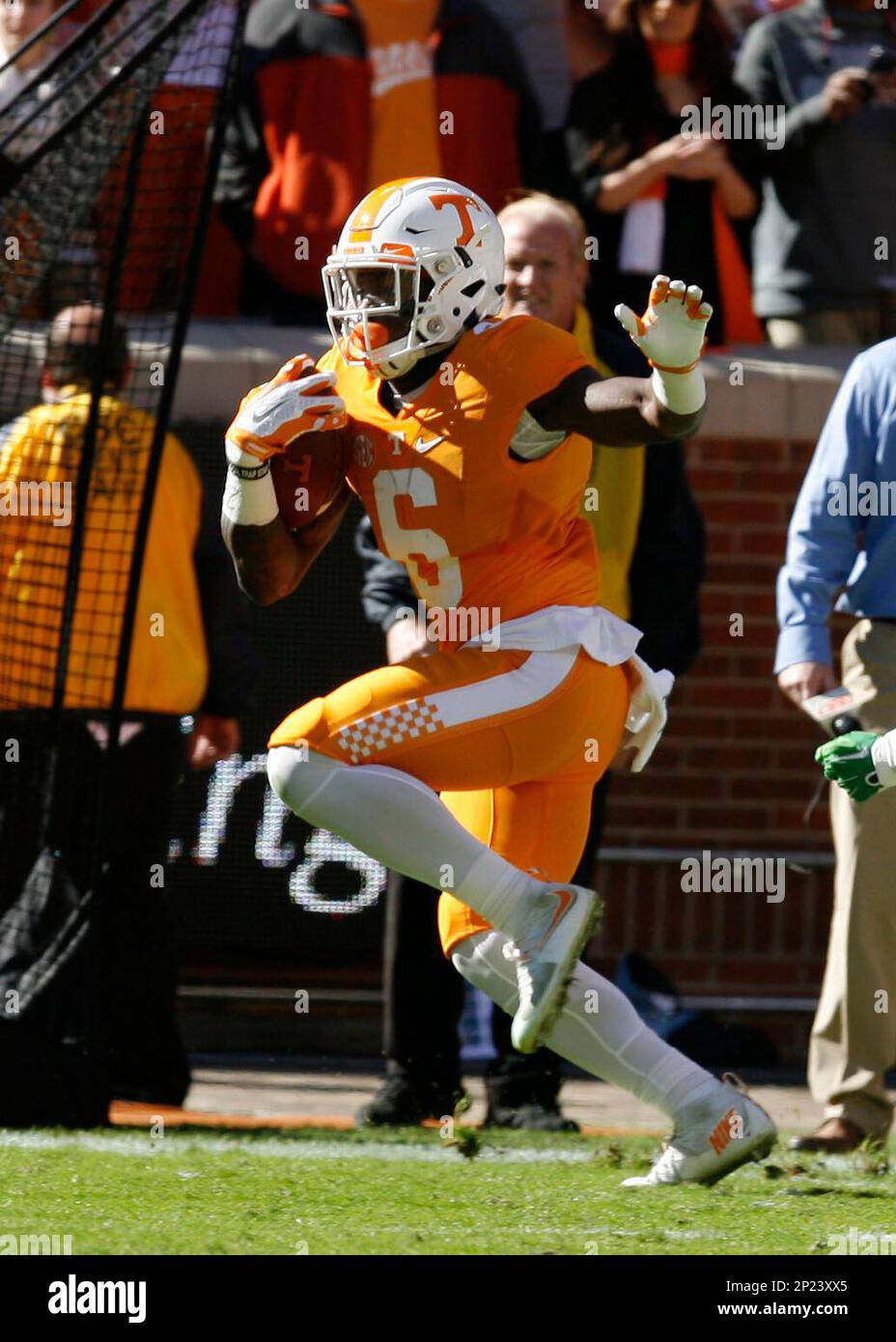 14 November 2015: Alvin Kamara (6) Tennessee Volunteers running back during the  game between the North Texas Mean Green and Tennessee Vols at Neyland  Stadium in Knoxville, TN.(Photo by Skip Williams/Icon Sportswire) (