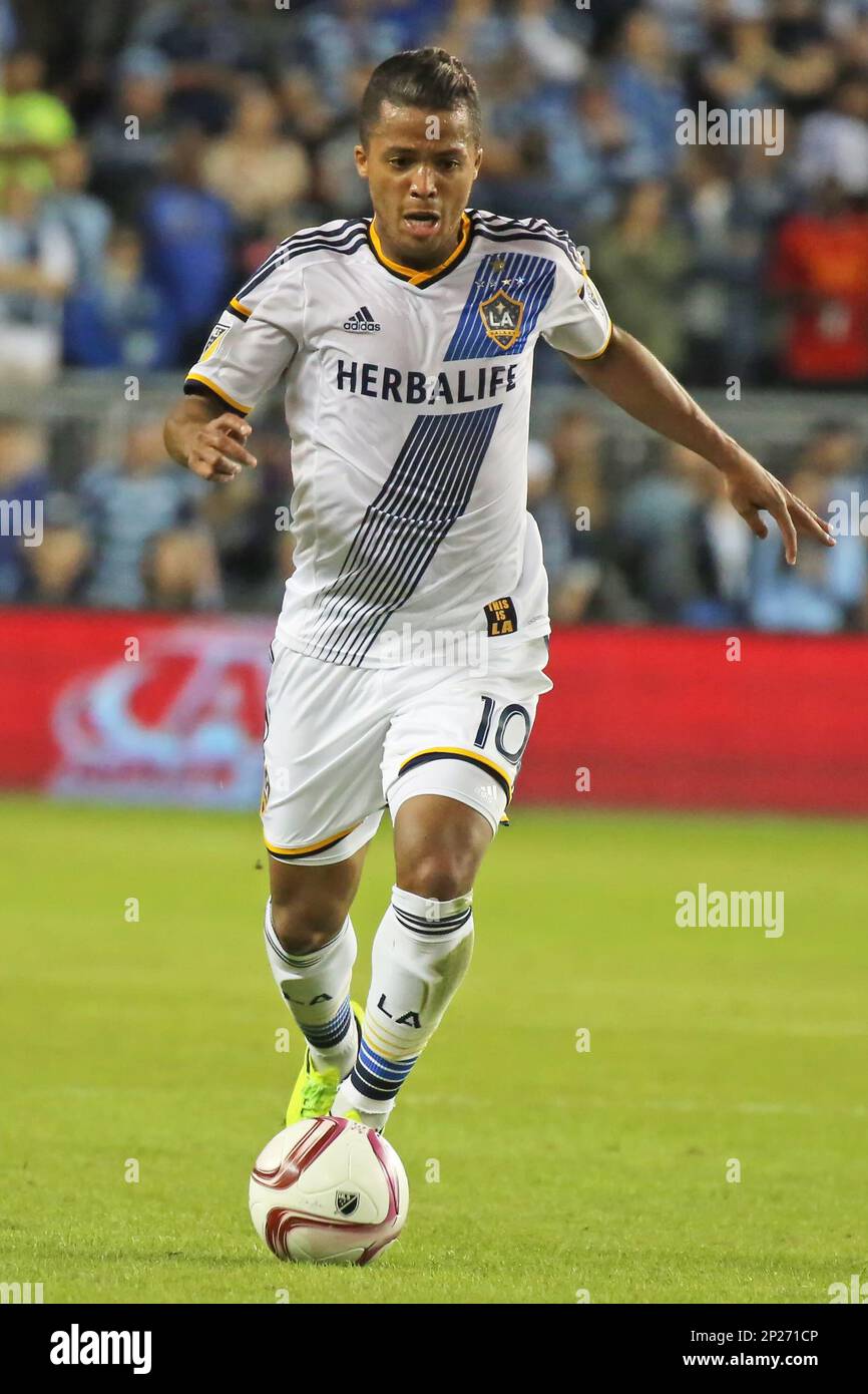 25 October 2015: Los Angeles Galaxy midfielder/forward Giovani Dos ...