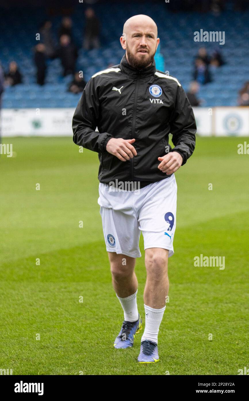 Stockport county vs doncaster rovers hires stock photography and