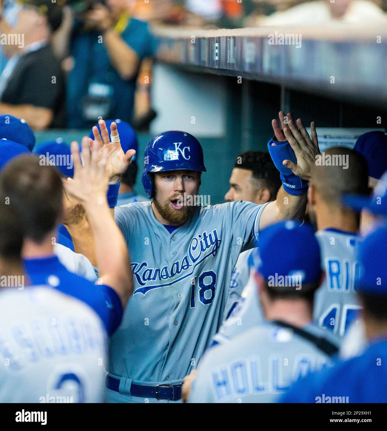 August 13, 2015: Ben Zobrist #18 of the Kansas City Royals makes an  outfield catch in the second inning during the MLB game between the Los  Angeles Angels and the Kansas City