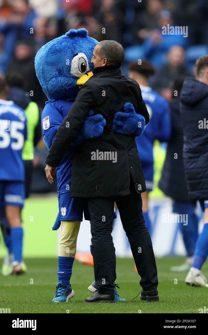 Cardiff City FC Official Mascot Package (2021/22) on Vimeo