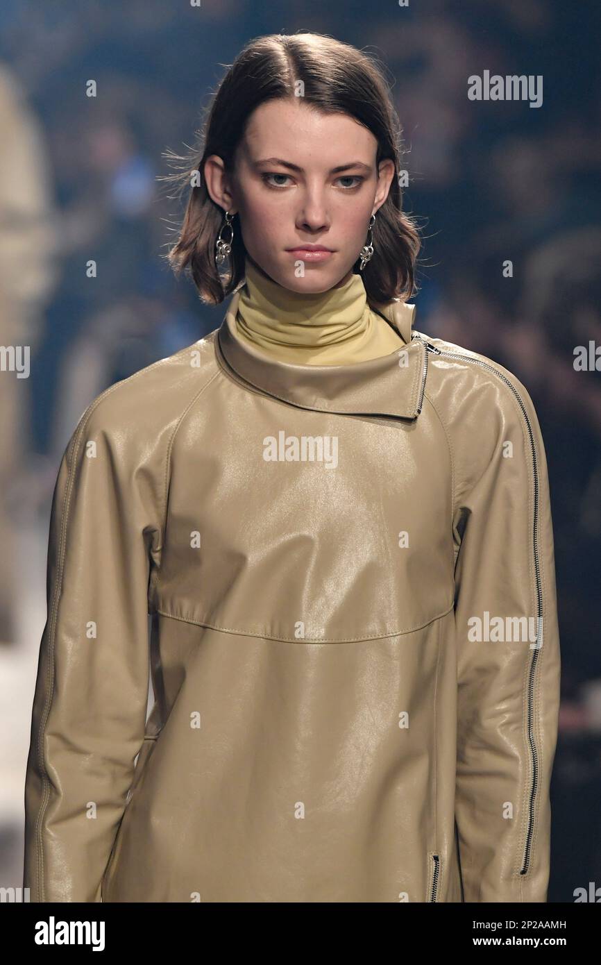 Paris France 02nd Mar 2023 Model Dana Smith On The Runway At The 