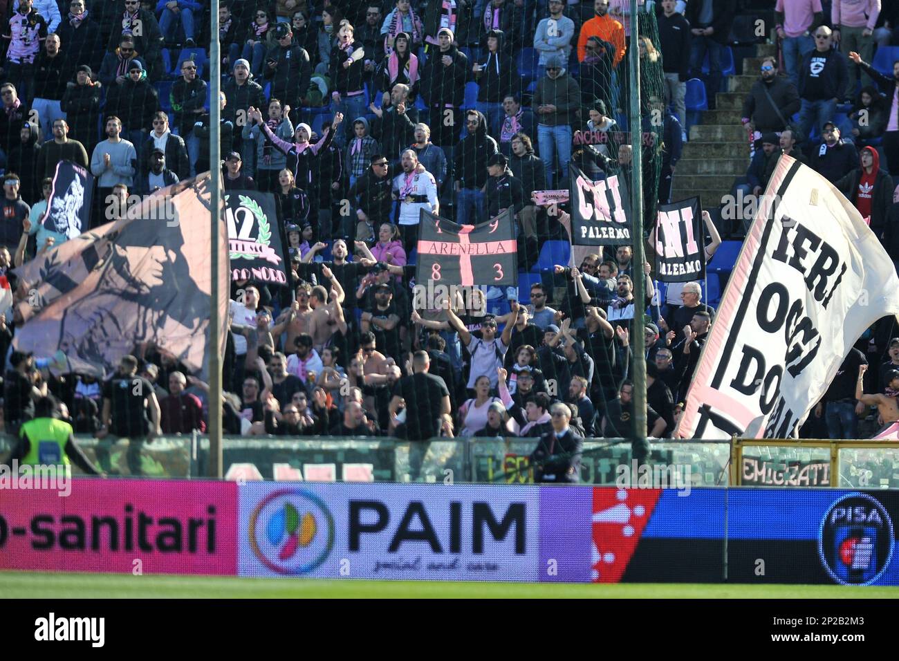 Palermo fc fans hi-res stock photography and images - Alamy