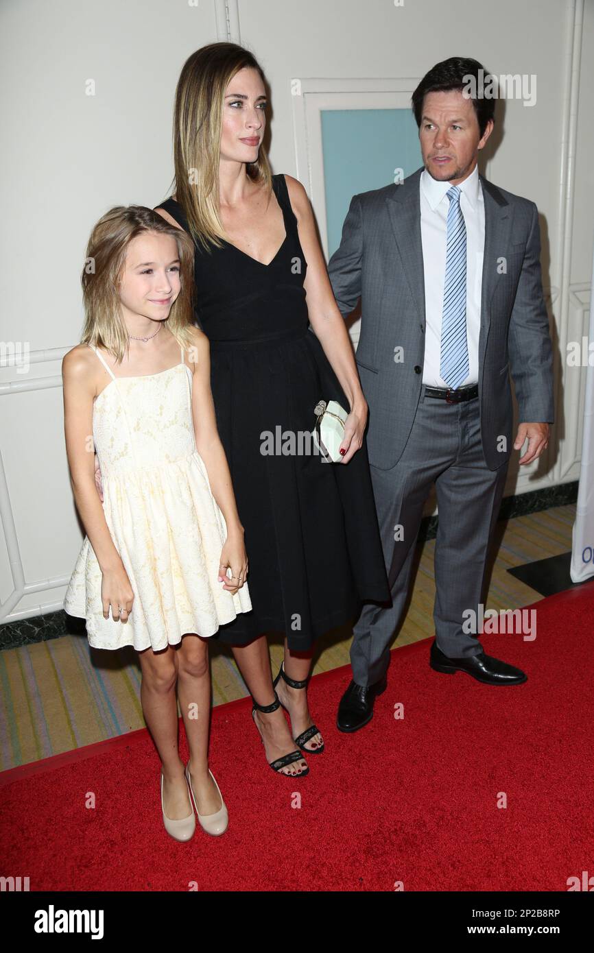 Photo by: JMA/STAR MAX/IPx10/2/15Mark Wahlberg, Ella Rae Wahlberg and