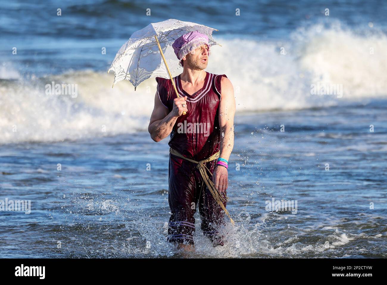 Heringsdorf, Germany. 04th Mar, 2023. Hendrik Duryn, actor, walks on the beach at the Baltic Sea