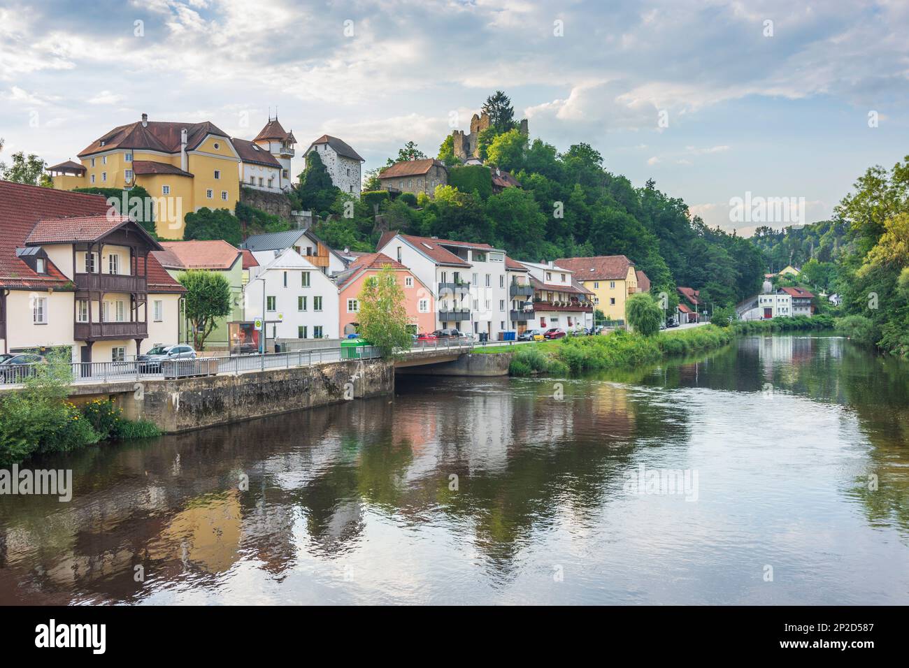 Passau: river Ilz, ruin Hals Castle, hamlet Hals in Niederbayern, Lower Bavaria, Bayern, Bavaria, Germany Stock Photo