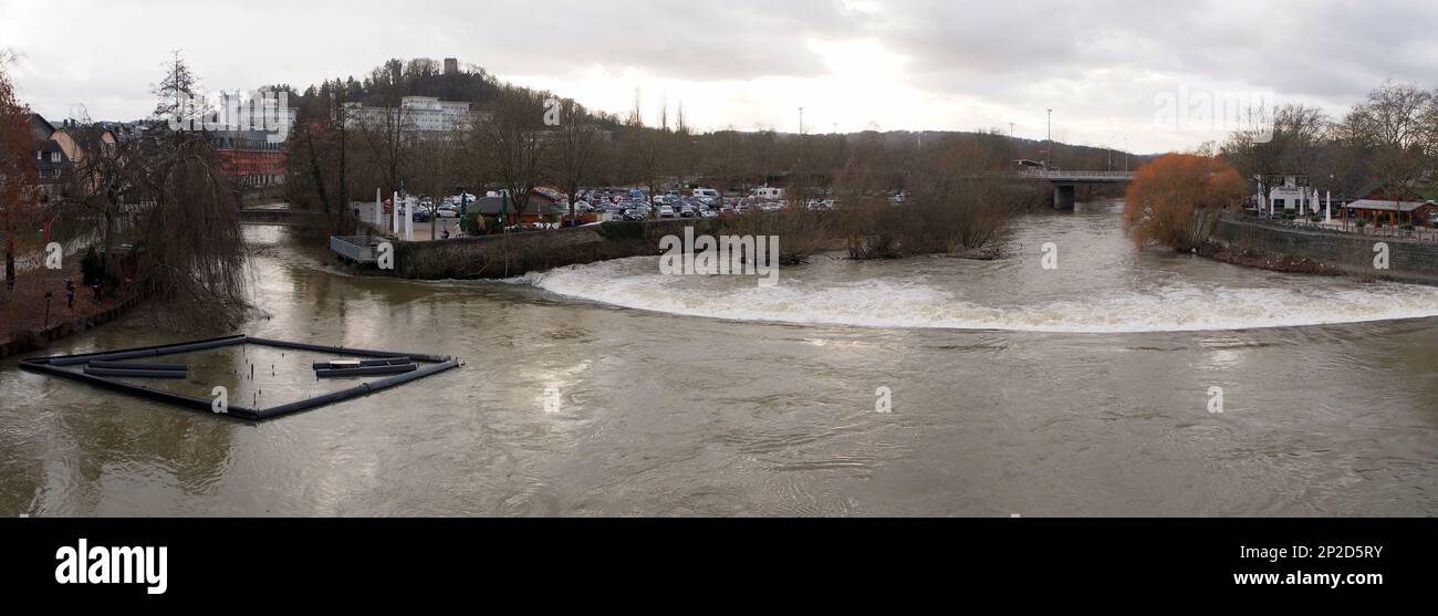 Rapids on the river Lahn, panoramic view on gloomy afternoon, downstream from the Old Lahnbridge, Wetzlar, Germany Stock Photo