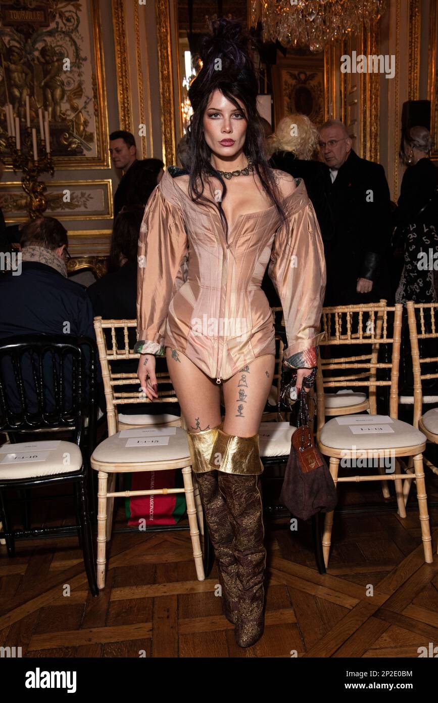 Halsey poses before the Vivienne Westwood Fall/Winter 20232024 ready