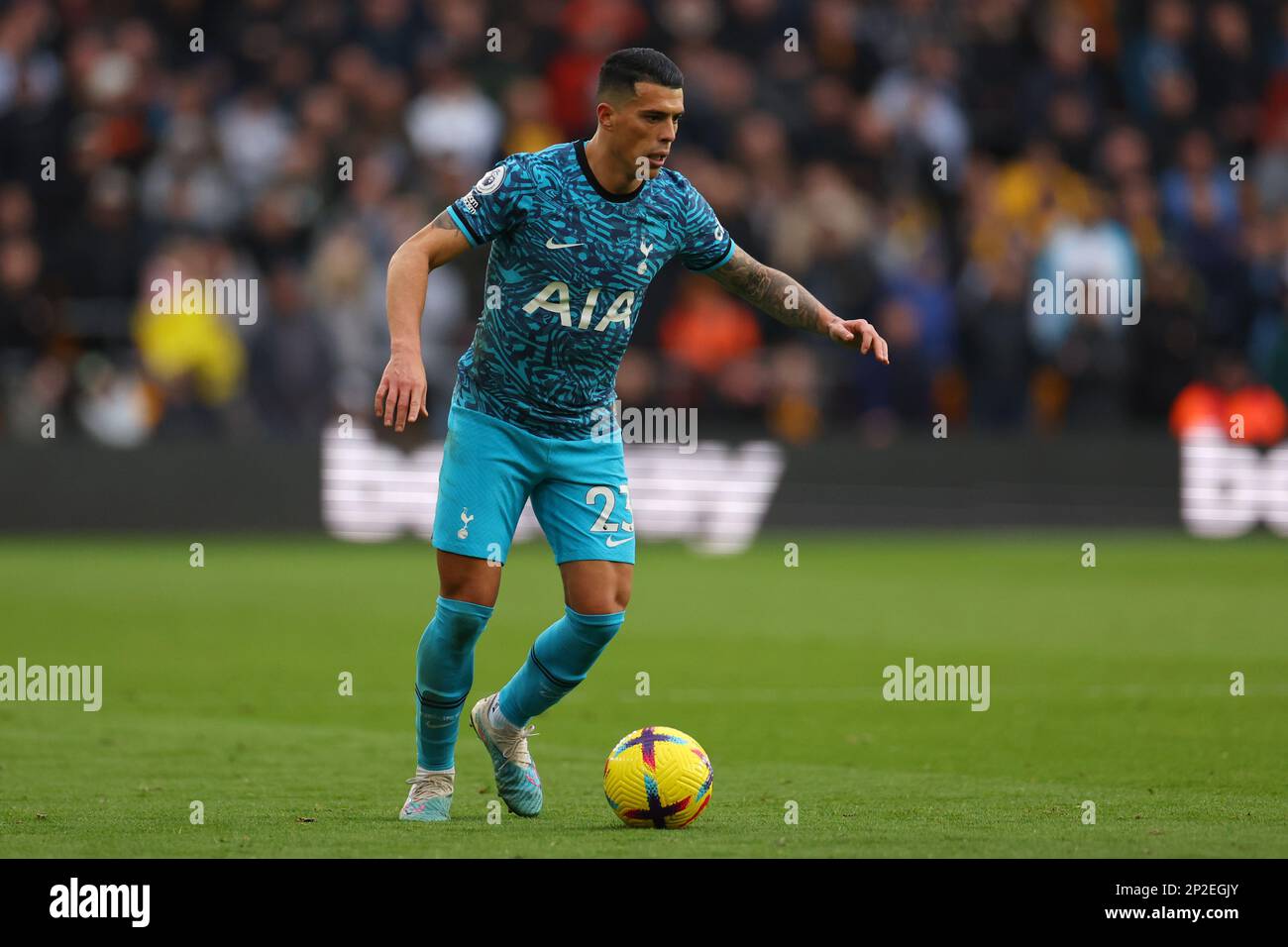 Sheffield United's Jack Robinson (right) tackles Tottenham Hotspur's Pedro  Porro during the Emirates FA Cup fifth round match at Bramall Lane,  Sheffield. Picture date: Wednesday March 1, 2023 Stock Photo - Alamy