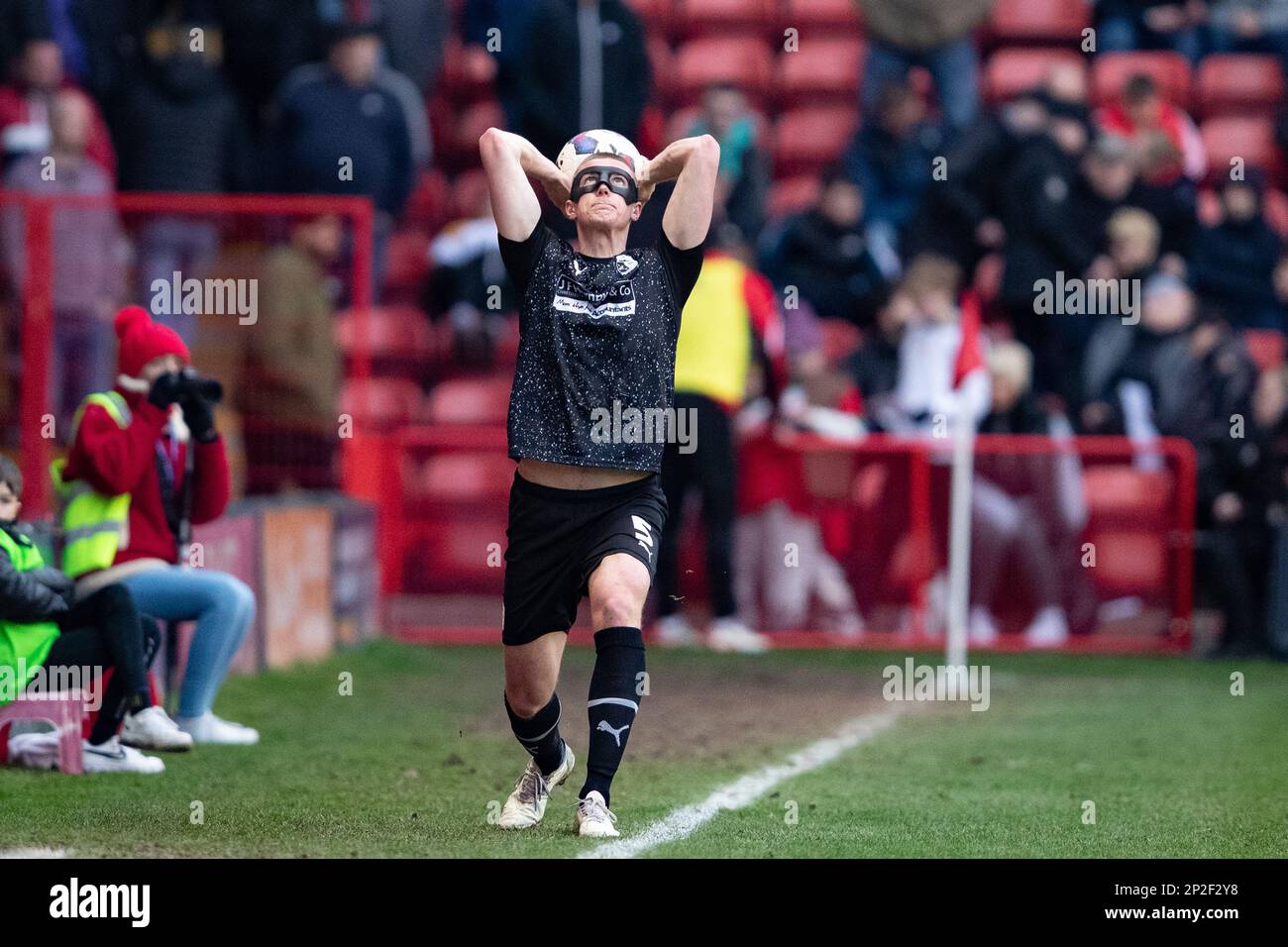 Sam McClelland of Barrow during the Sky Bet League 2 match between Walsall and Barrow at the Banks's Stadium, Walsall on Saturday 4th March 2023. (Photo: Gustavo Pantano | MI News) Credit: MI News & Sport /Alamy Live News Stock Photo
