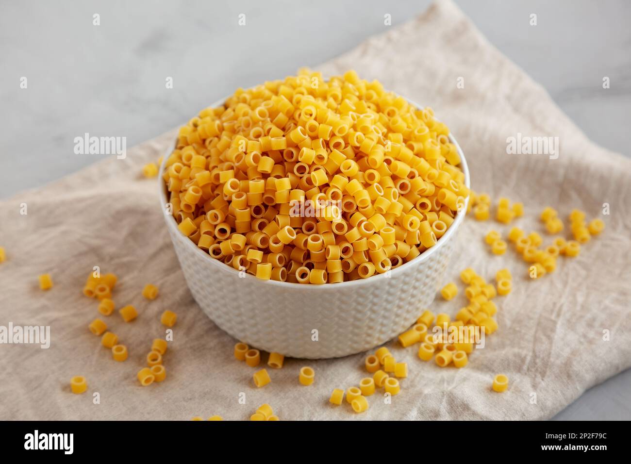 Pasta ditaloni hi-res stock photography and images - Alamy