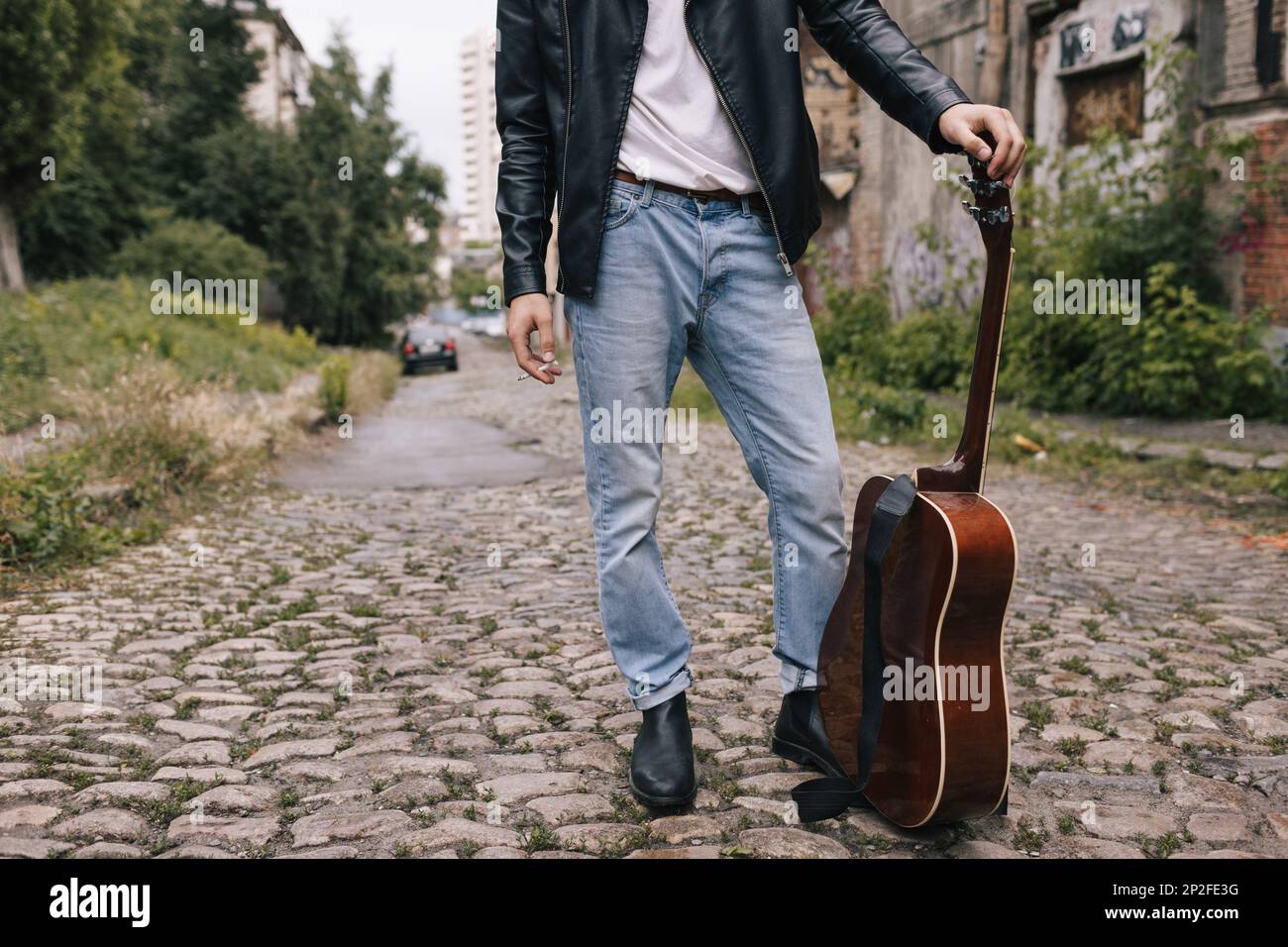 musician guitar player artist performer Stock Photo Alamy