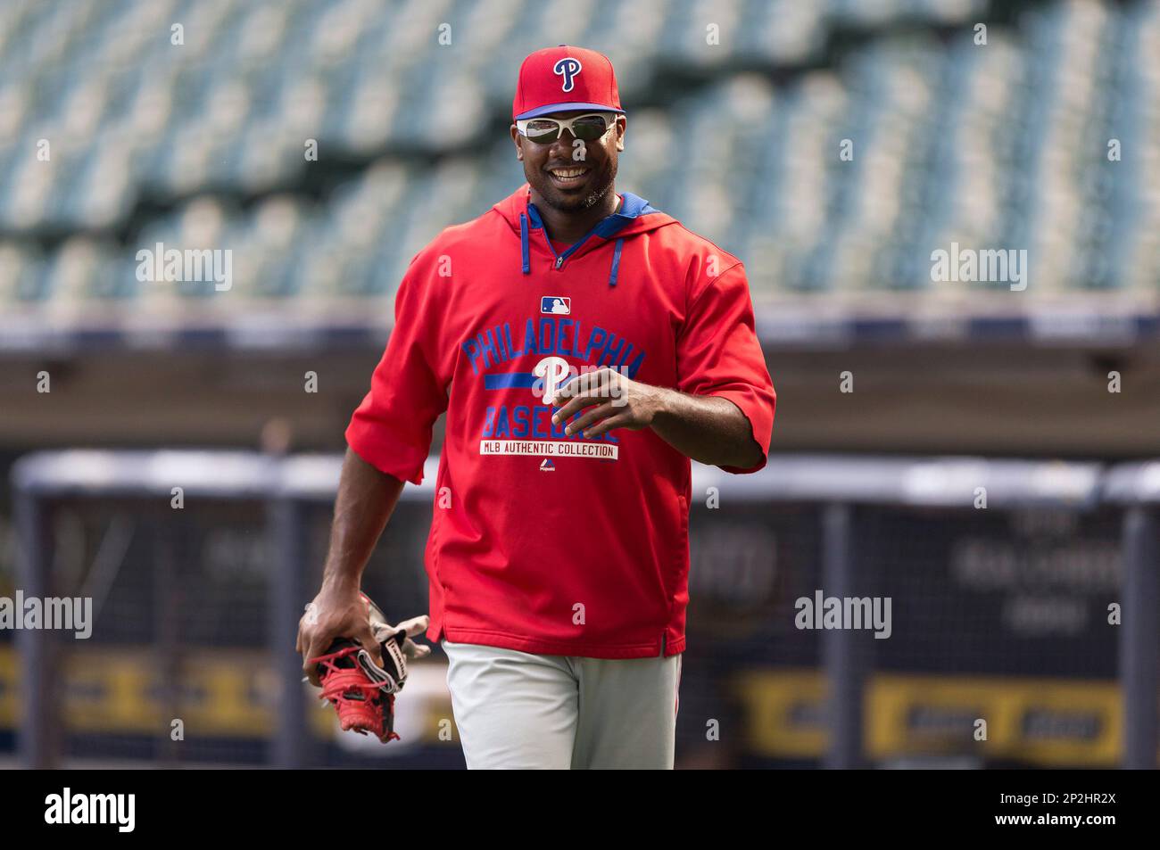 August 15, 2015: Philadelphia Phillies first baseman Ryan Howard #6 before  the Major League Baseball game between the Milwaukee Brewers and the  Philadelphia Phillies at Miller Park in Milwaukee, WI. John Fisher/CSM (