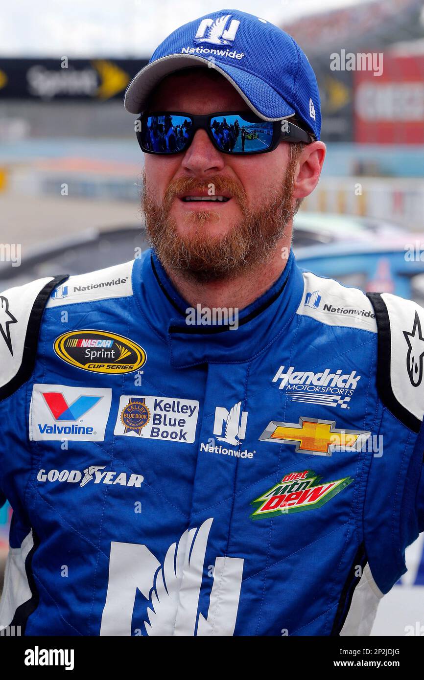 Dale Earnhardt Jr during qualifying for the NASCAR Cheezit 355 auto