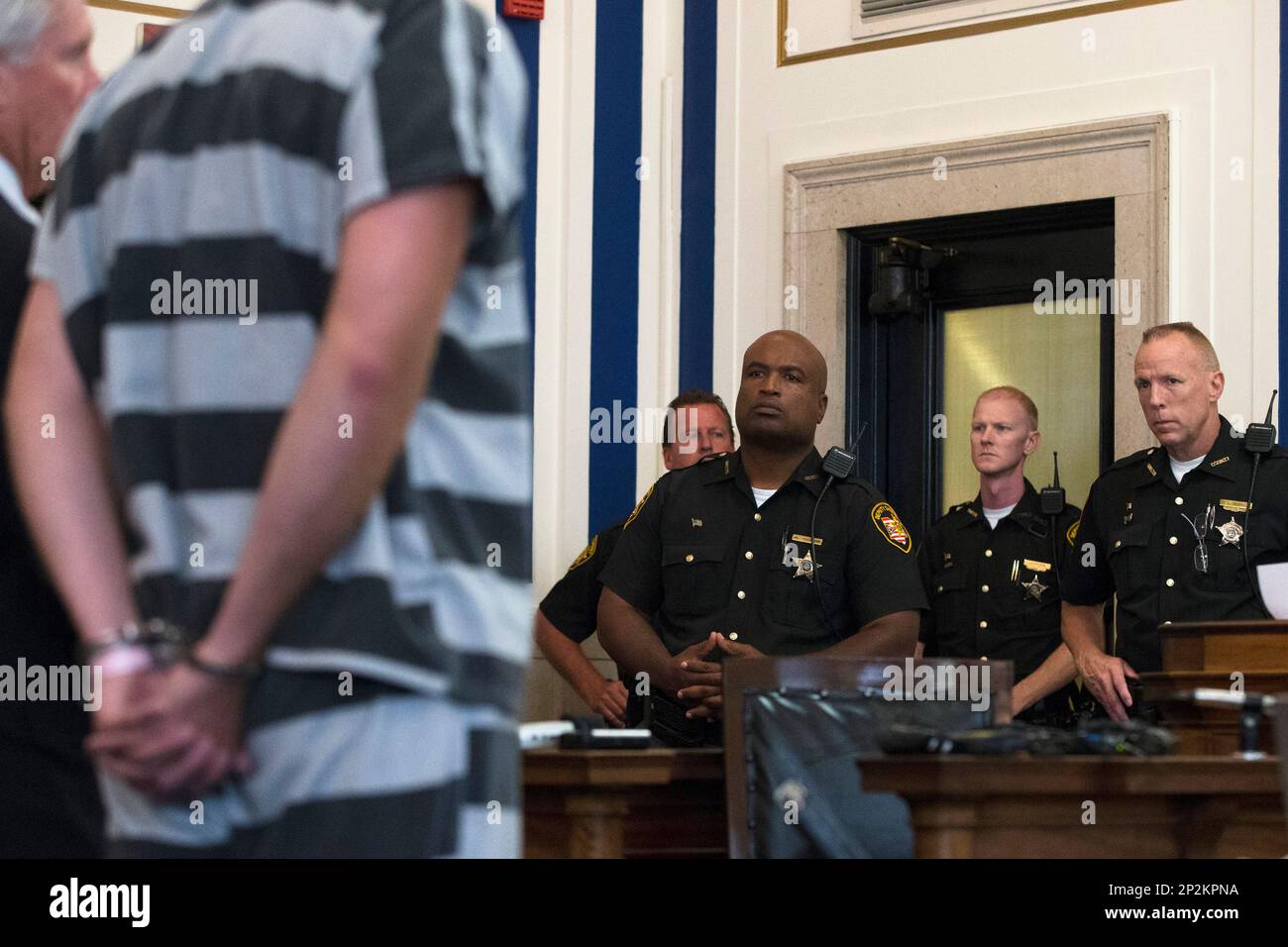 Court officers look on as former University of Cincinnati police ...