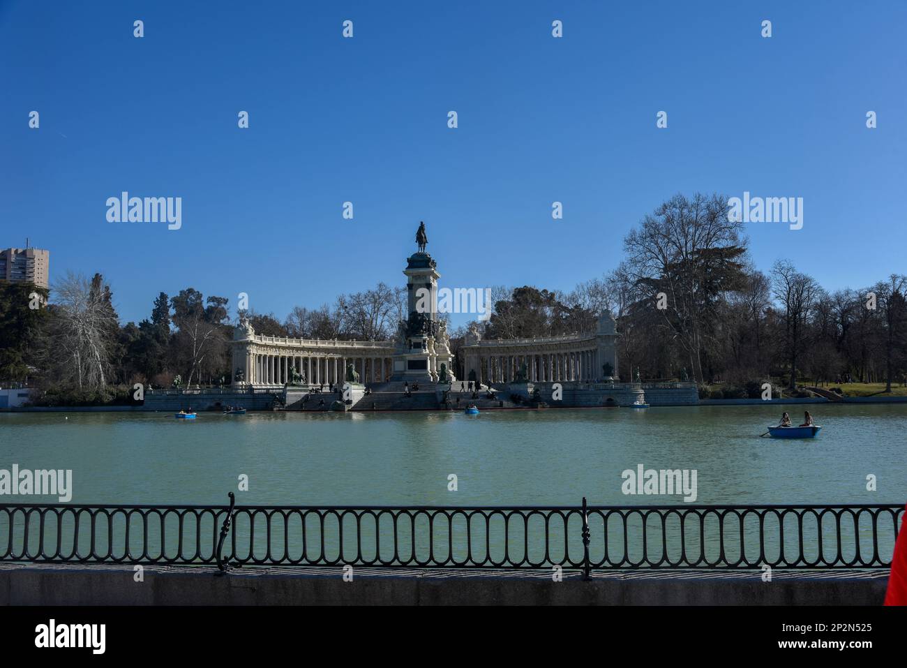 Madrid 04-03-2023 El parque del Retiro o parque del Buen Retiro, popularmente con Stock Photo