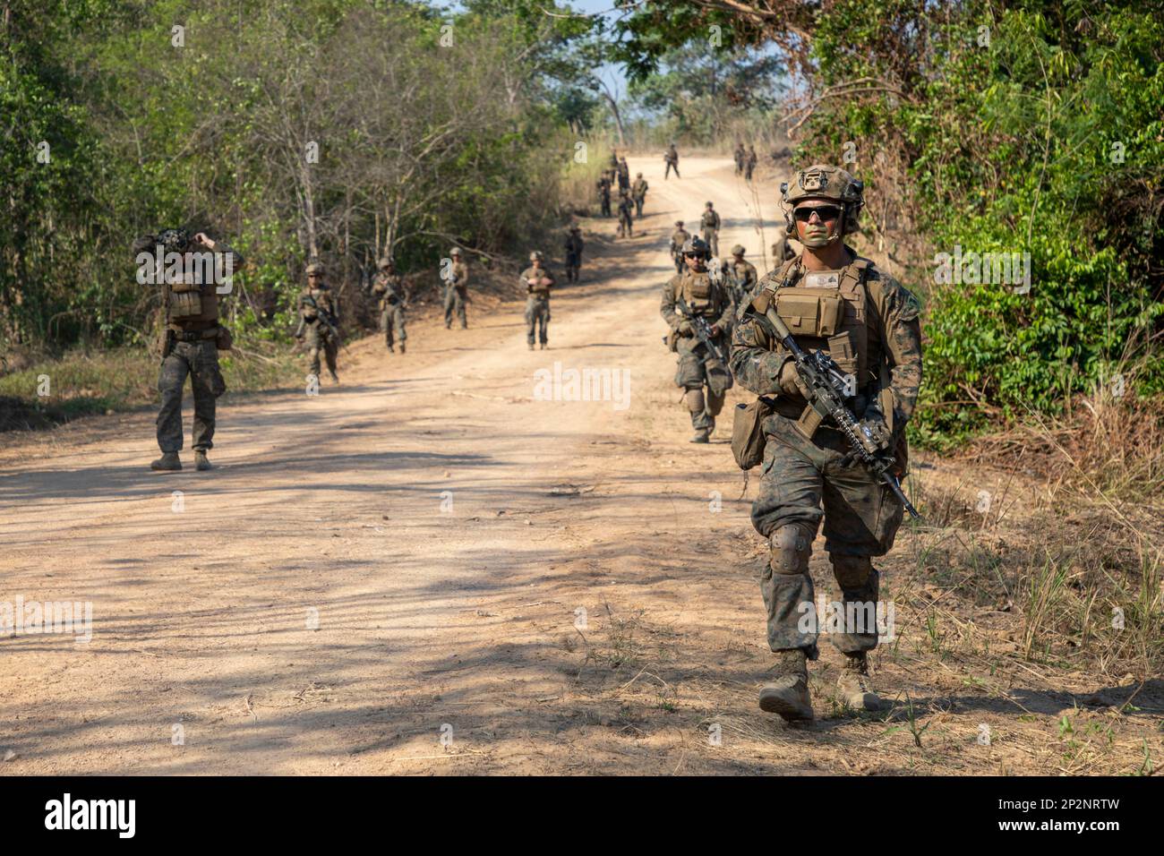 U.S. Marines with Echo Company, Battalion Landing Team 2/4, 13th Marine ...
