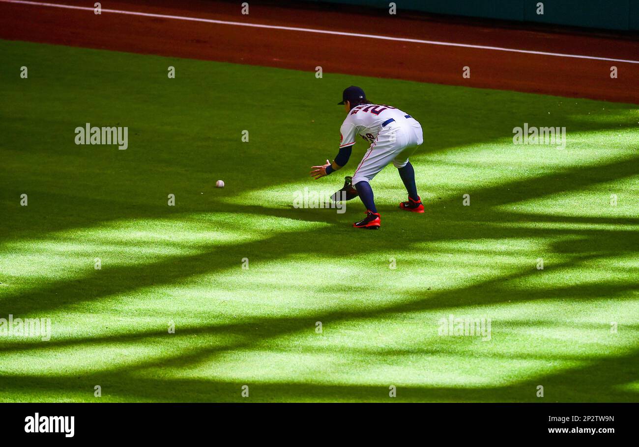 13 June 2015 Houston Astros Outfield Colby Rasmus (28) makes a play on