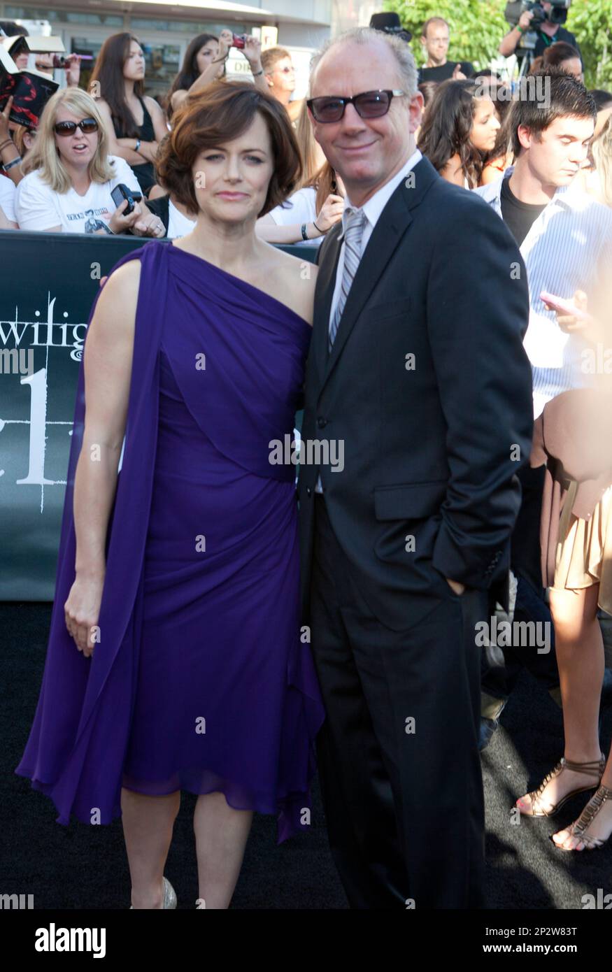 Sarah Clarke arrives for the Los Angeles Premiere of 'The Twilight Sage ...