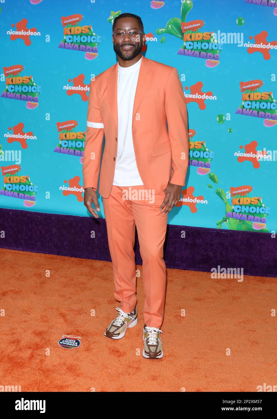 Nate Burleson arrives at The 2023 Nickelodeon Kids Choice Awards held