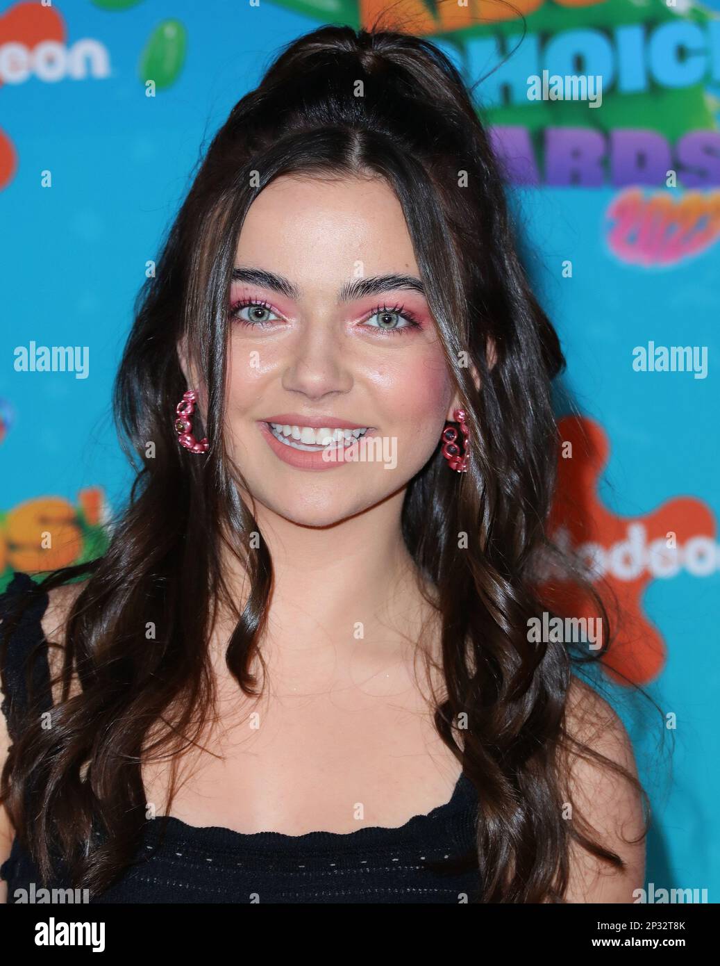 Taegen Burns arrives at The 2023 Nickelodeon Kids Choice Awards held at