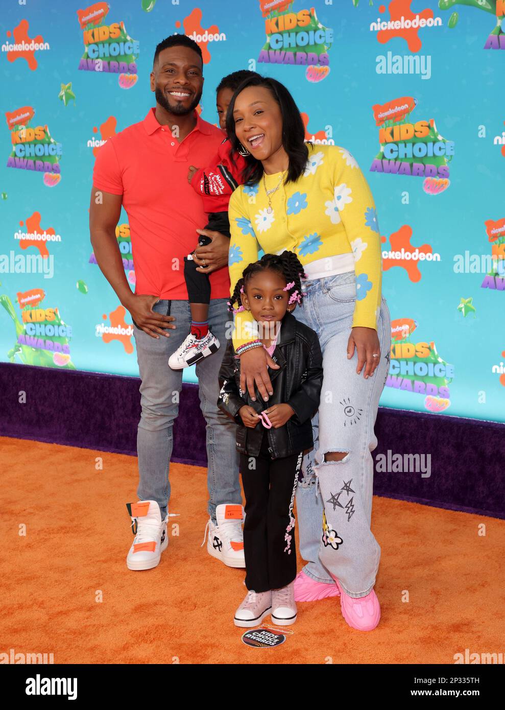 Los Angeles, United States. 04th Mar, 2023. Kel Mitchell (L) and family attend the 37th annual Nickelodeon Kids' Choice Awards at the Microsoft Theater in Los Angeles on Saturday, March 4, 2023. Photo by Greg Grudt/UPI Credit: UPI/Alamy Live News Stock Photo