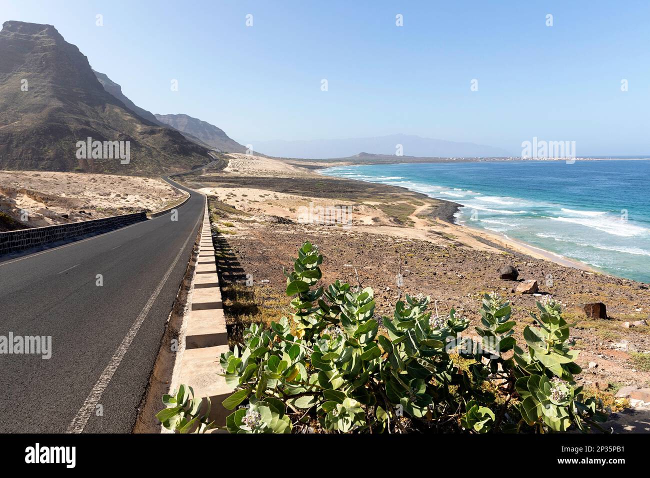 Scenic road from Baia das Gatas to Calhau (Parque Norte Baia das Gatas) with spectacular views of a coastline and mountains, Sao Vicente, Cabo verde Stock Photo