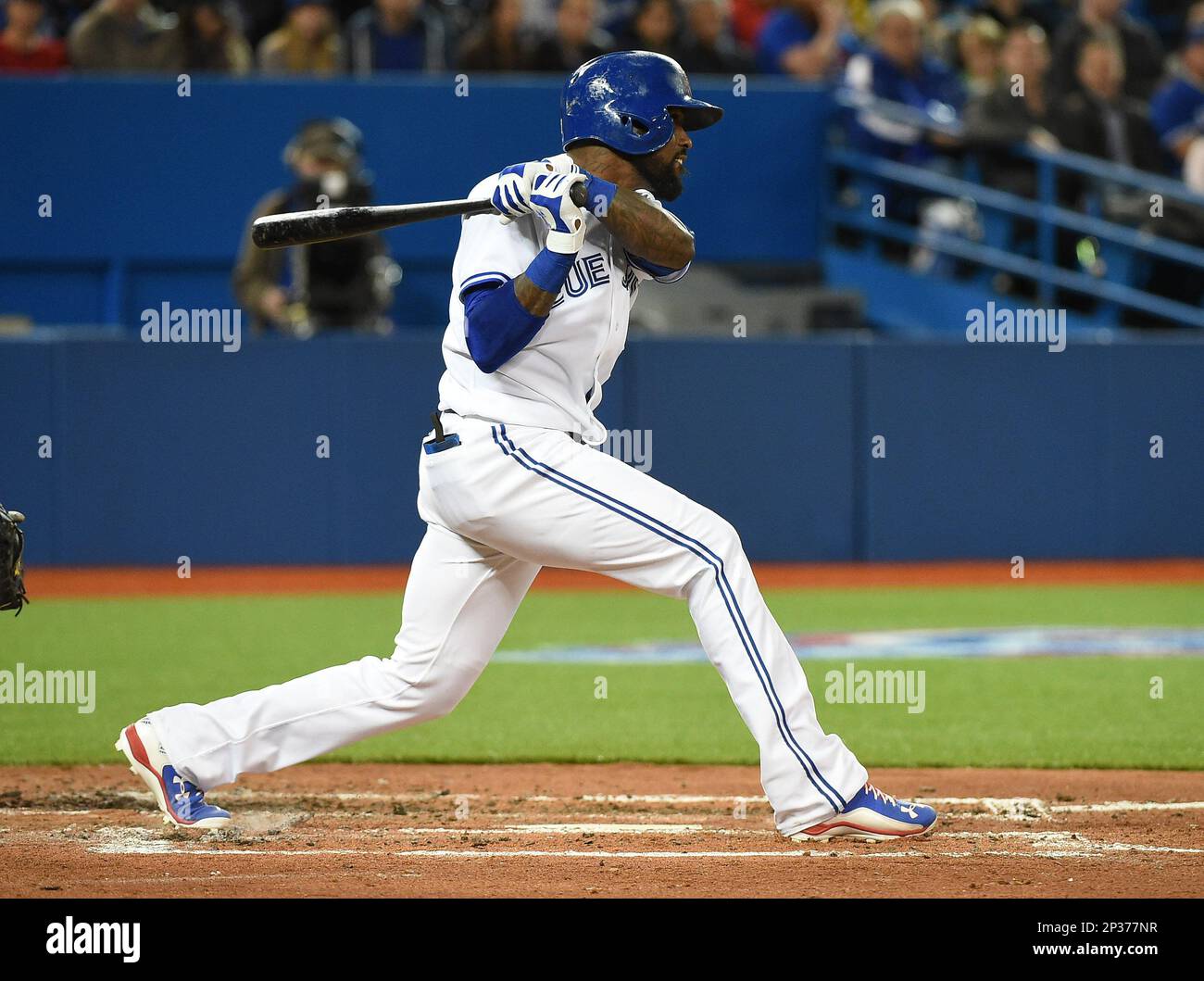 April 14, 2015: Toronto Blue Jays shortstop Jose Reyes (7) connects for ...