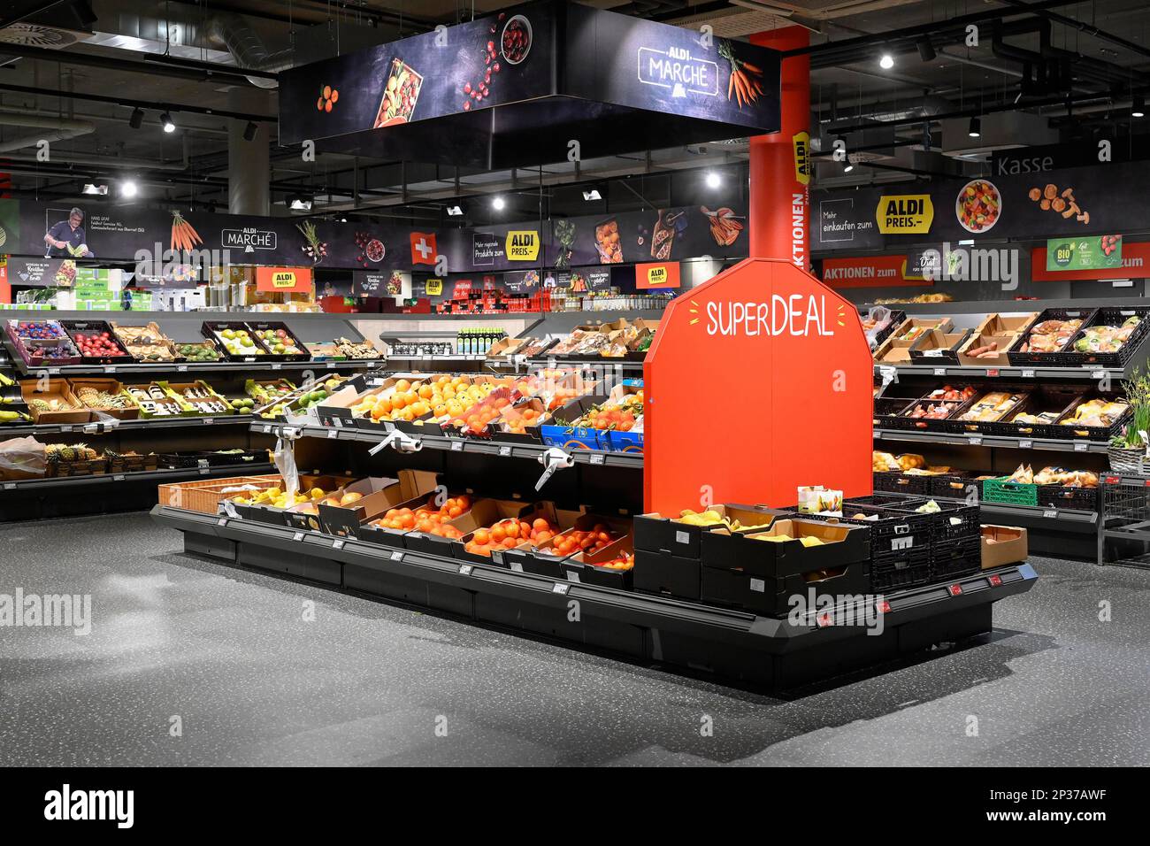 Aldi Sales Shelves Fruit and Fruits Stock Photo Alamy