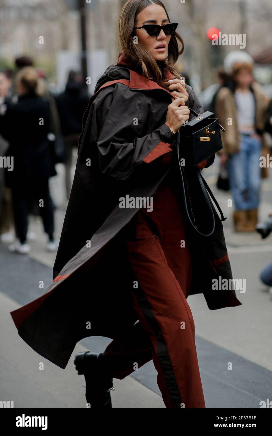 Milan, Italy - September, 22, 2022: Woman Holding Black Hermes Kelly Bag,  Street Style Outfit Editorial Stock Photo - Image of fashionable,  lifestyle: 260465978