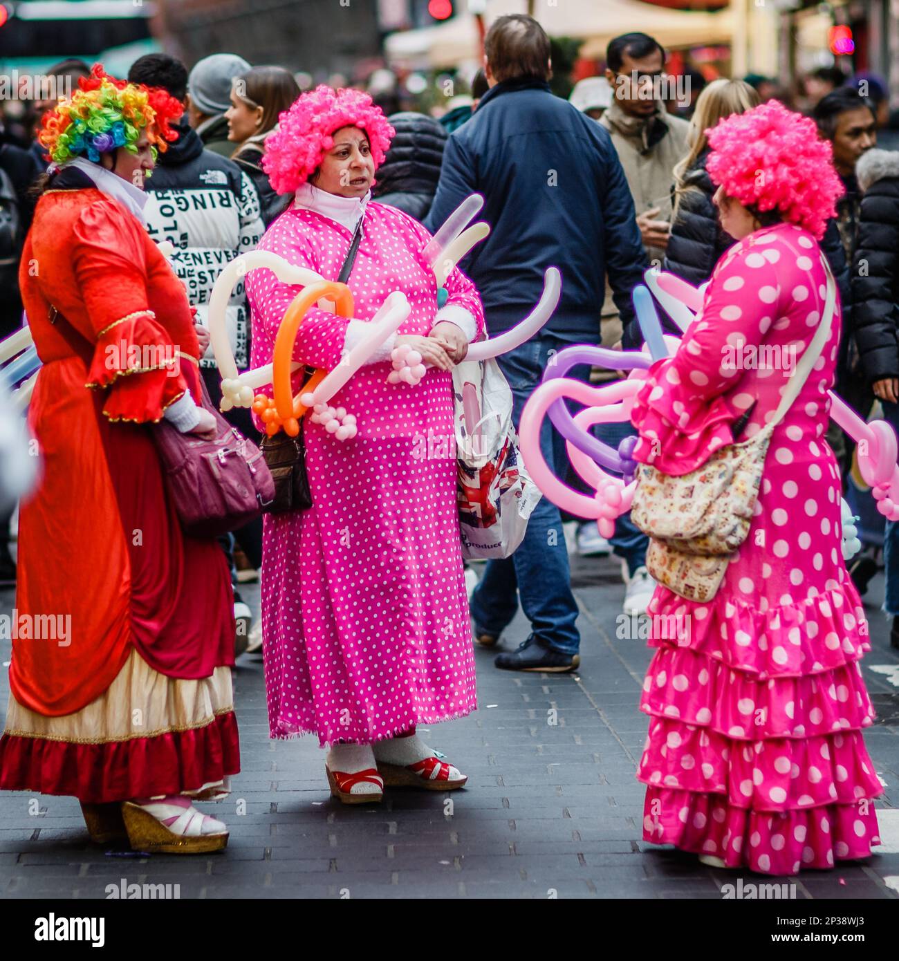 Romanian gypsies gypsy roma hi-res stock photography and images - Alamy
