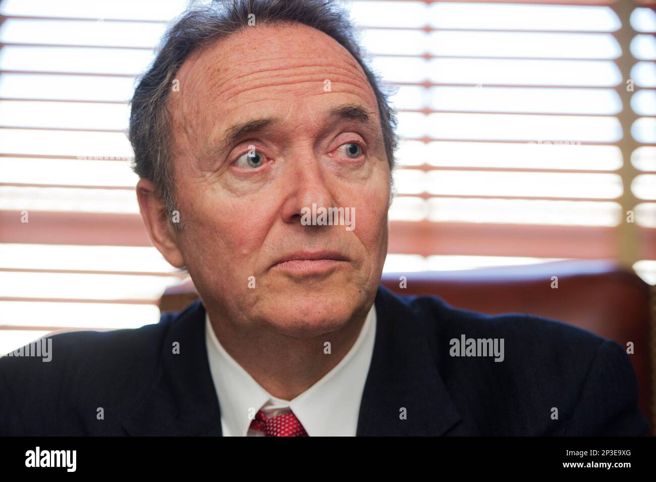 UNITED STATES - DECEMBER 06: Rep. Dan Lungren, R-Calif., is ...