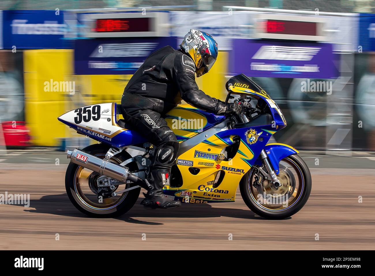 The event is currently run as a quarter mile sprint for both cars and motorcycles, held under the auspices of the Motor Sports Association. This image features Adie Therin riding a Suzuki GS1000E. The event is organised by the Brighton and Hove Motor Club run along Madeira Drive, Brighton Sea Front, City of Brighton & Hove, UK. 2nd September 2017 Stock Photo