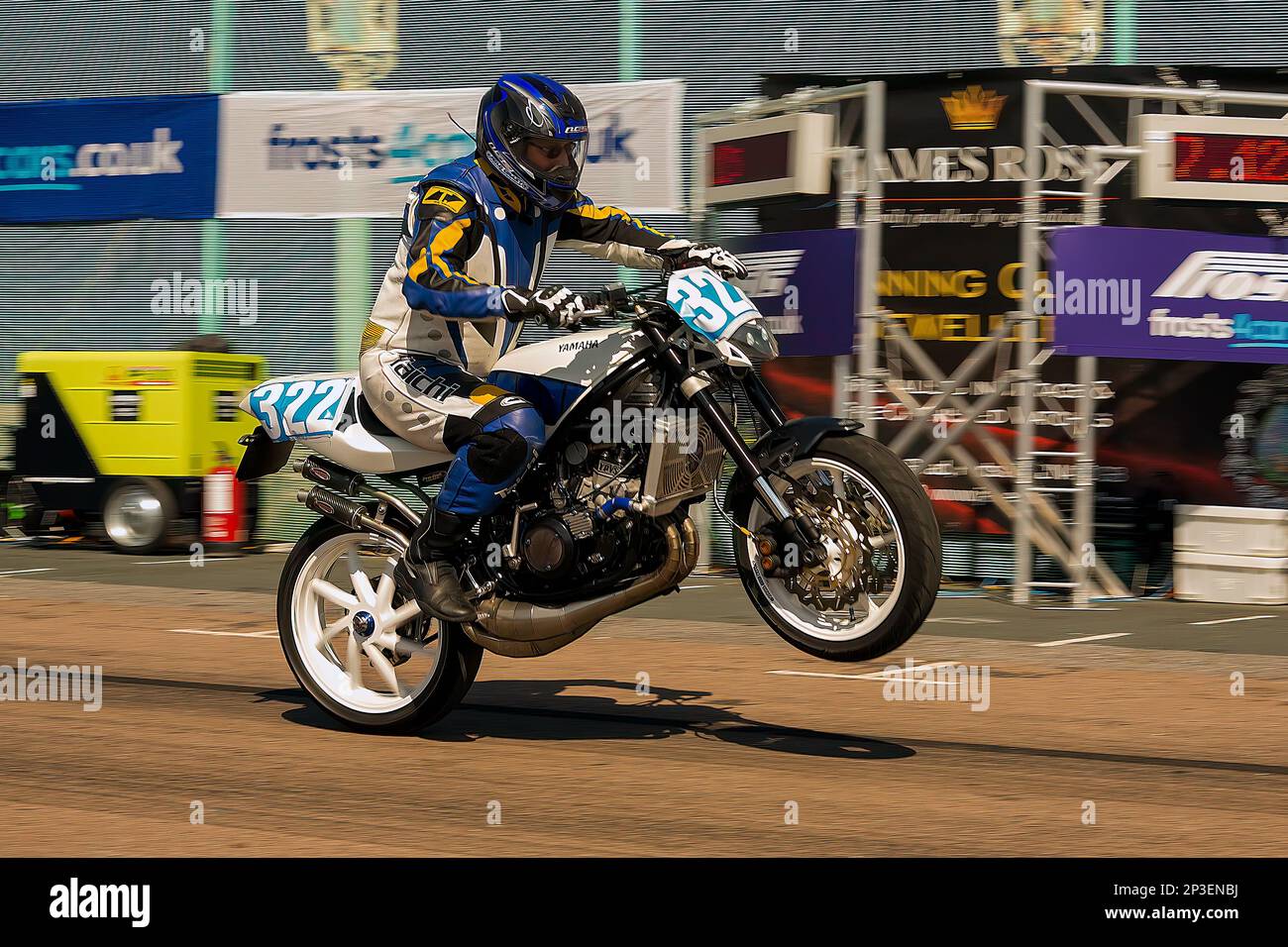 The event is currently run as a quarter mile sprint for both cars and motorcycles, held under the auspices of the Motor Sports Association. This image features Robin Briers riding a Yamaha 350LC YPVS Hybrid. The event is organised by the Brighton and Hove Motor Club run along Madeira Drive, Brighton Sea Front, City of Brighton & Hove, UK. 1st September 2018 Stock Photo