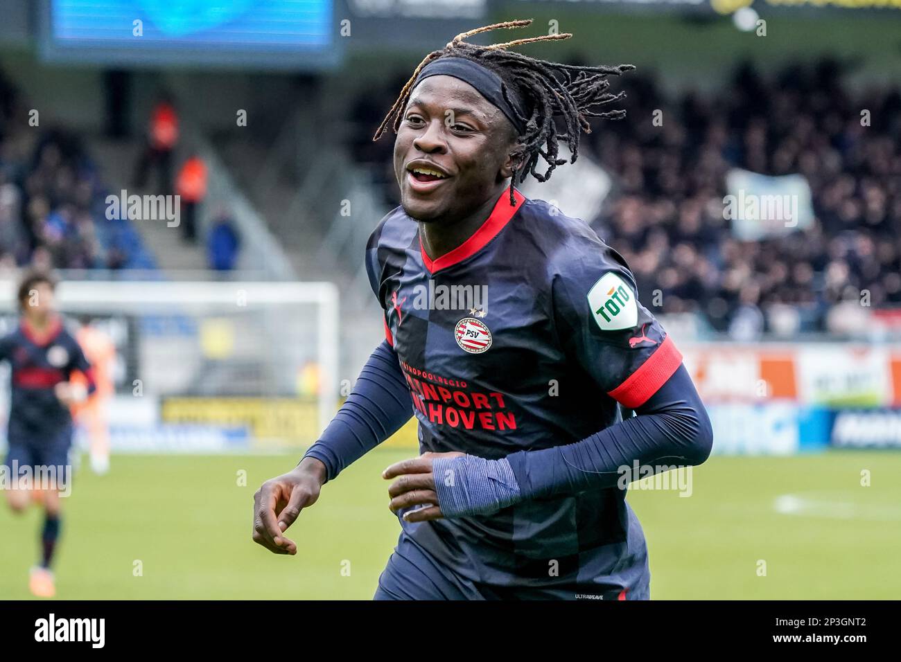 WAALWIJK, NETHERLANDS - MARCH 5: Johan Bakayoko of PSV celebrates his goal  during the Dutch Eredivisie match between RKC Waalwijk and PSV at  Mandemakers Stadion on March 5, 2023 in Waalwijk, Netherlands (