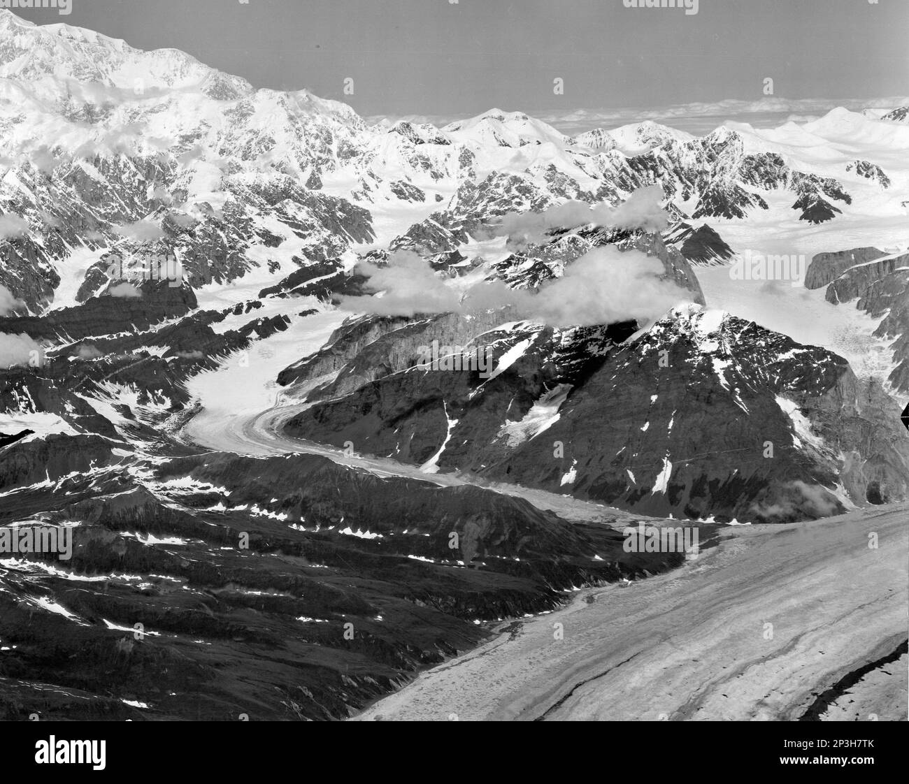 Mt mckinley Black and White Stock Photos & Images - Alamy