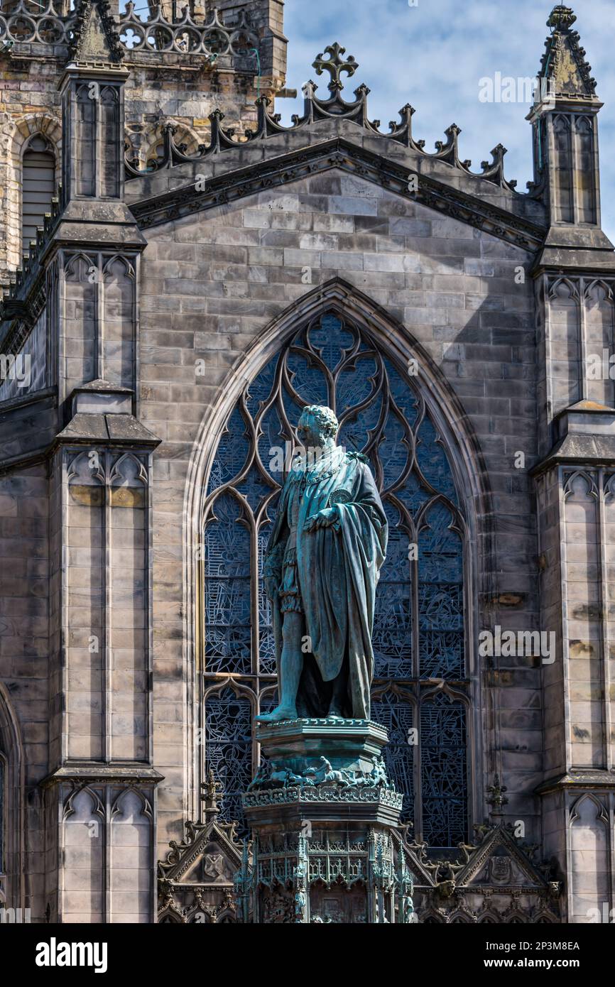 Statue of 5th Duke of Bucclech by St Giles Cathedral, Parliament Square